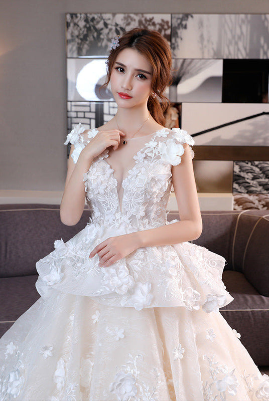 Bride Lace wedding dress