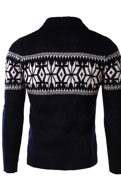 Christmas men go with all kinds of trendy sweaters