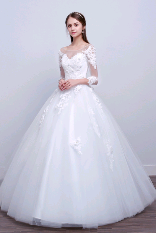 Elegant Slim-fit Wedding Dress with New Shoulder Design