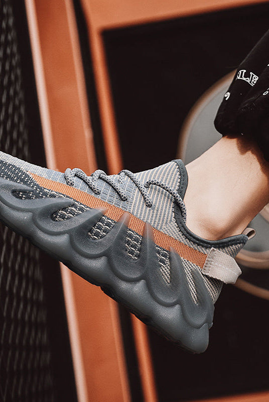 Fashion Sneakers With Wave Sole Cool Sports Shoes Men