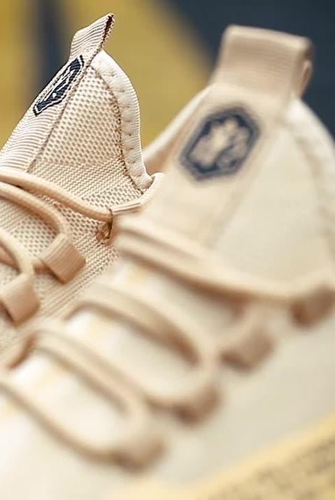 Men Sneakers Lightweight Breathable Walking Shoes Men