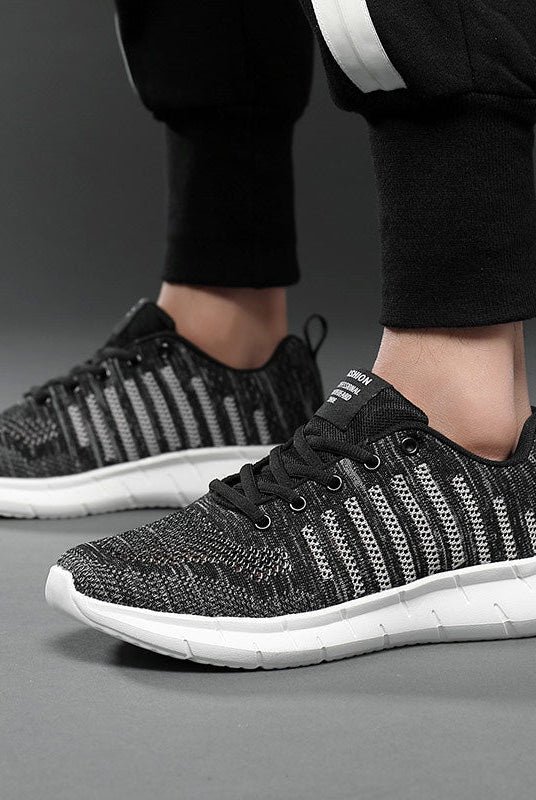 Men's summer sneakers