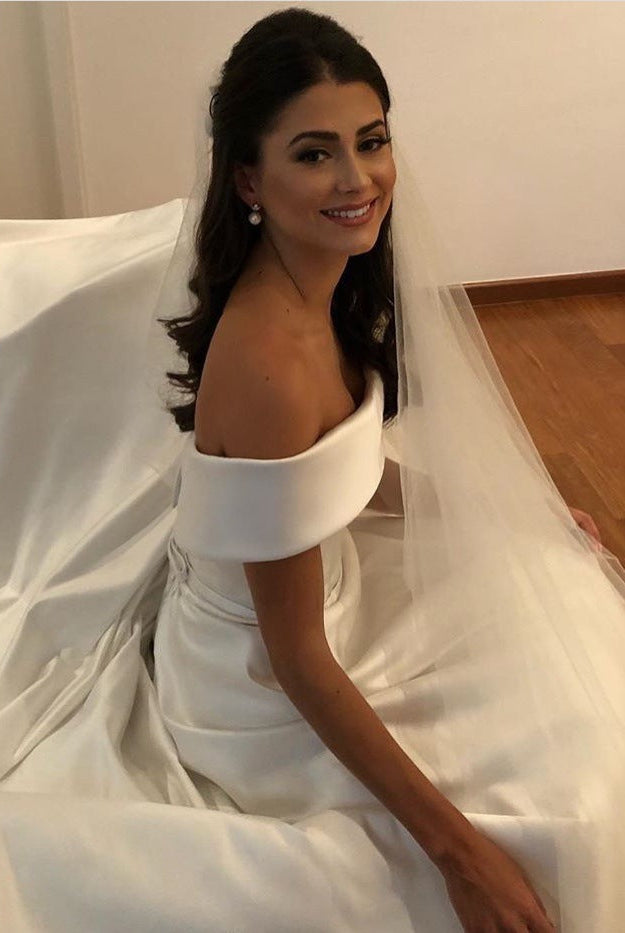 Simple A Line Wedding Dresses Satin Off The Shoulder Wedding Bridal Gowns Sweep Train Casual Dresses Zipper With Buttons Back