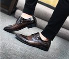 Autumn's patterned men's pointed business dress shoes in leather—a sophisticated choice for men's footwear.