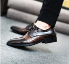 Autumn's patterned men's pointed business dress shoes in leather—a sophisticated choice for men's footwear.