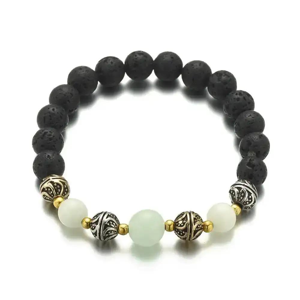 Bracelet: Adorn your wrist with this luminous and beautiful beaded accessory, perfect for stylish women.