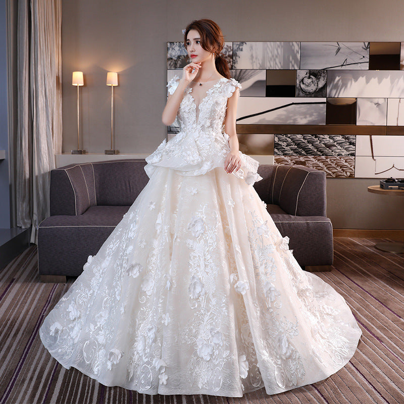 Bride Lace wedding dress