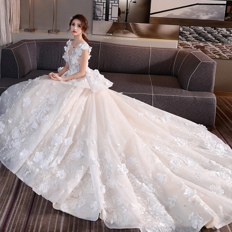 Bride Lace wedding dress