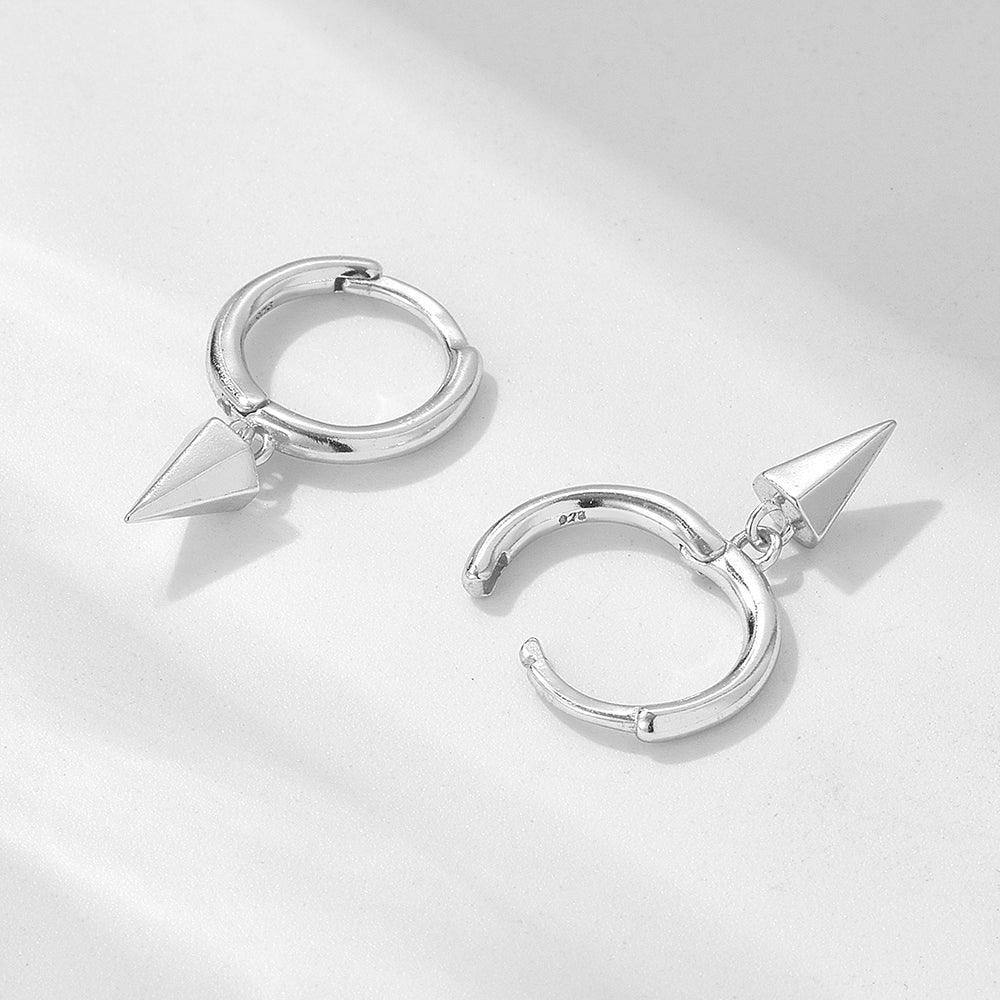 Elevate your style with these IG-style geometric earrings crafted from sterling silver, featuring lavish 18k gold plating and a touch of brilliance from rhodium.