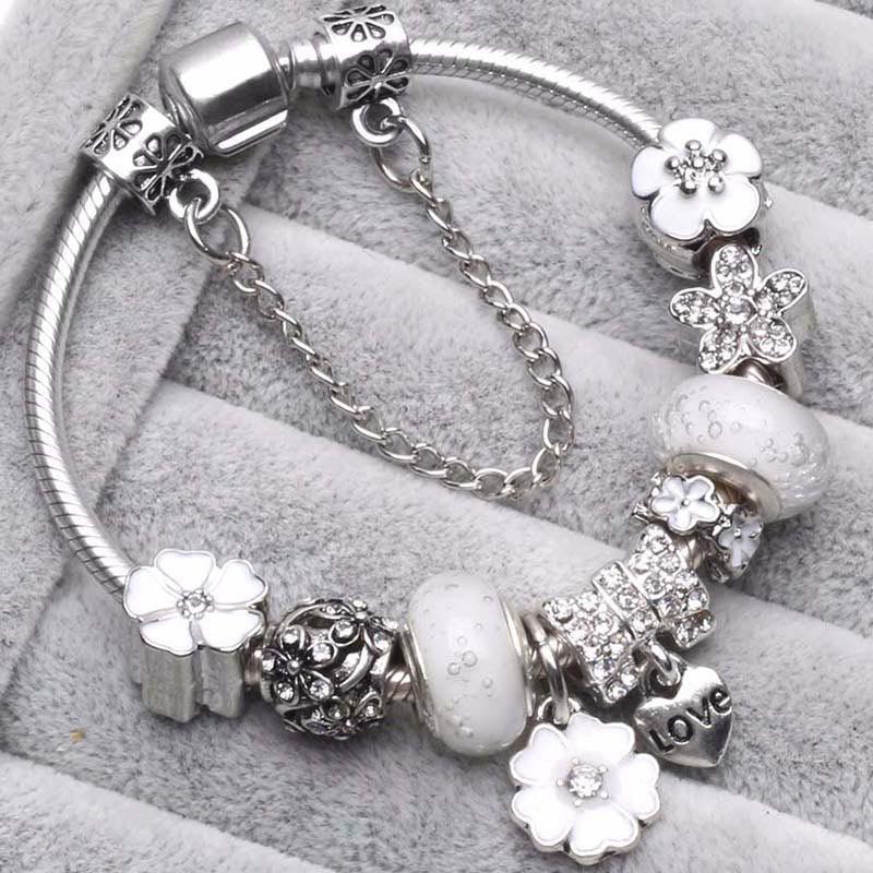 Experience the allure of our Fine Jewelry Glamour Lady Bracelet.