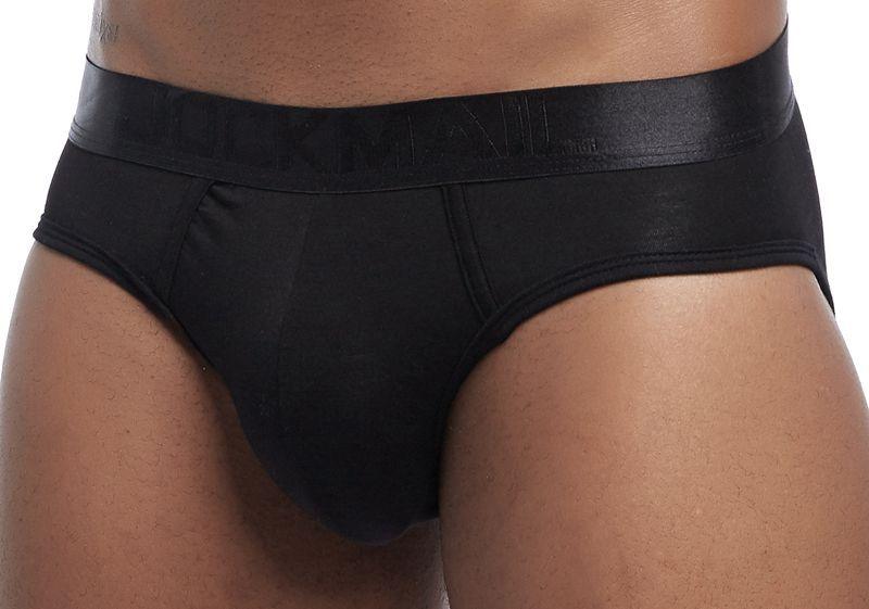 Experience ultimate comfort and breathability with our Men's Underwear Triangle Underwear.