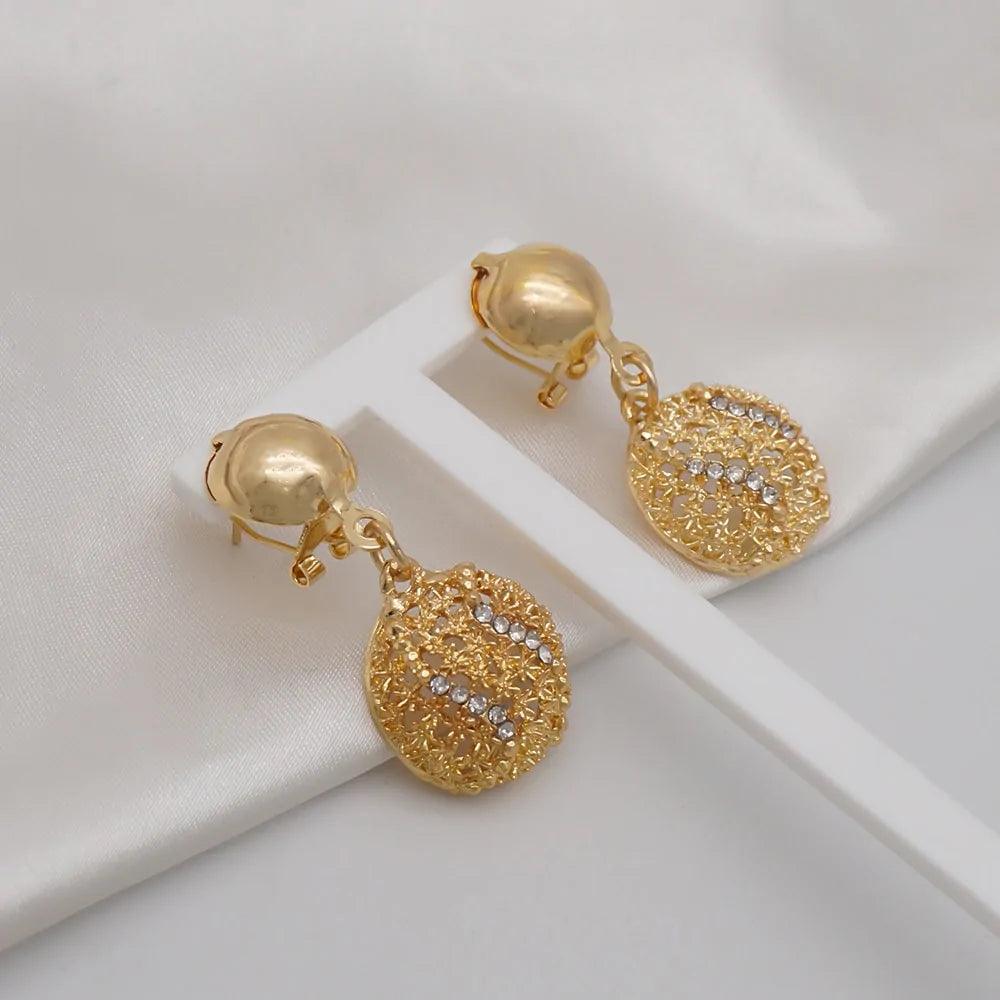 Explore our exquisite fine gold jewelry set, a perfect blend of elegance and craftsmanship for timeless beauty.