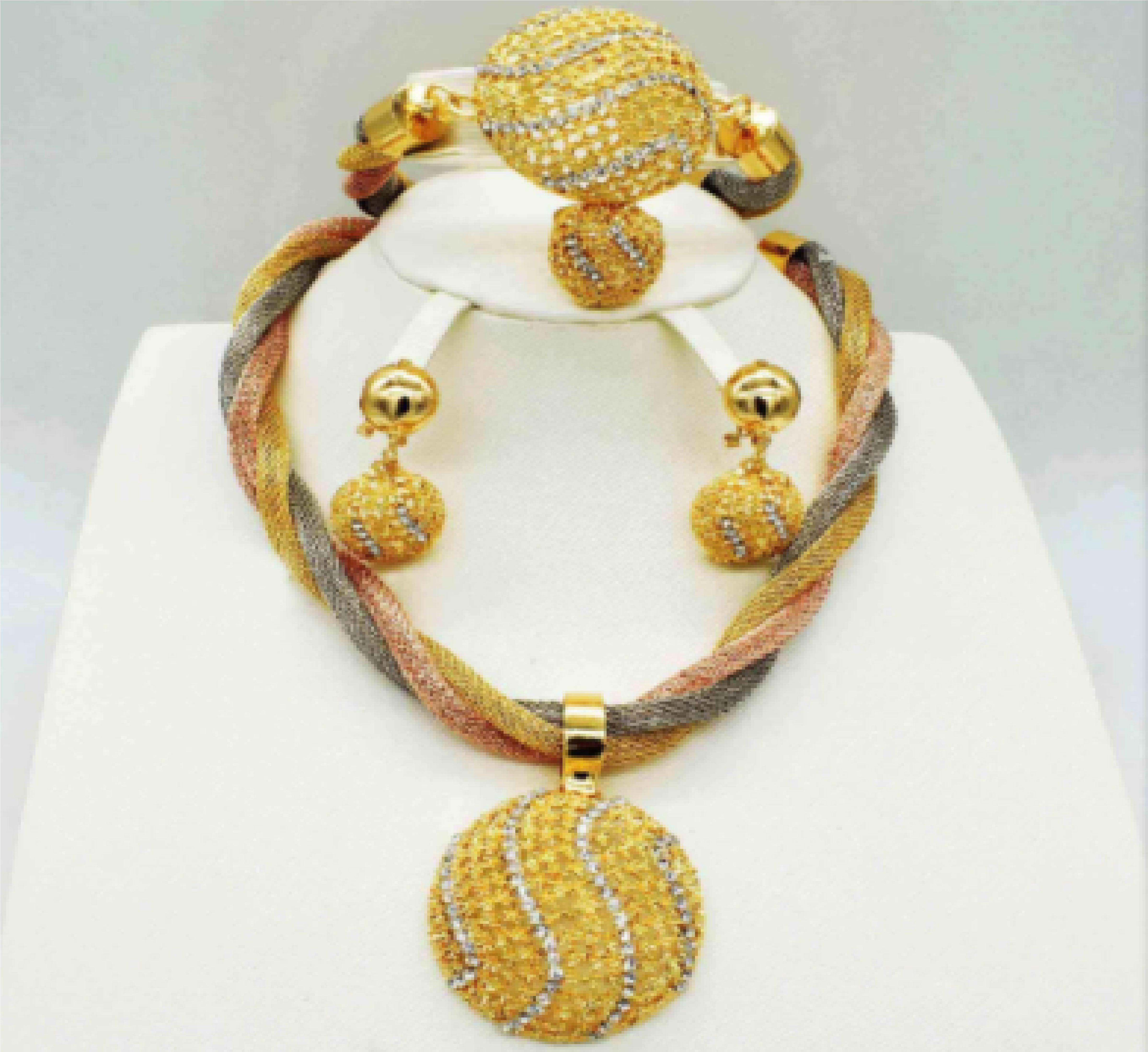 Explore our exquisite fine gold jewelry set, a perfect blend of elegance and craftsmanship for timeless beauty.