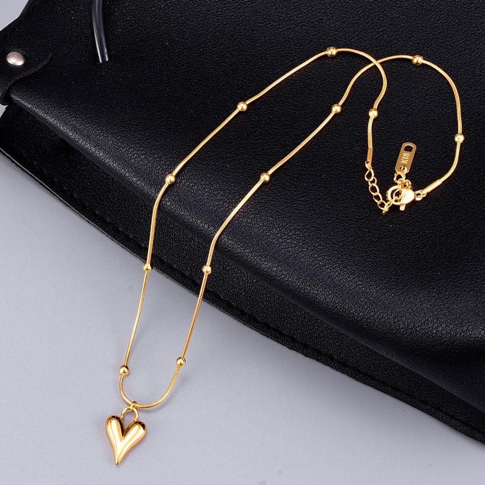 Heart titanium steel inlaid shell inlaid gold necklace