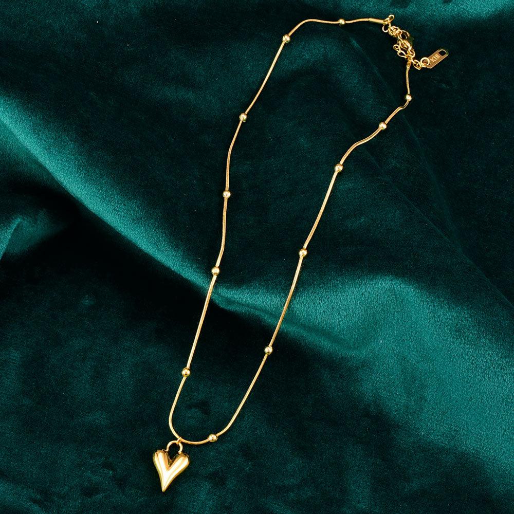 Heart titanium steel inlaid shell inlaid gold necklace