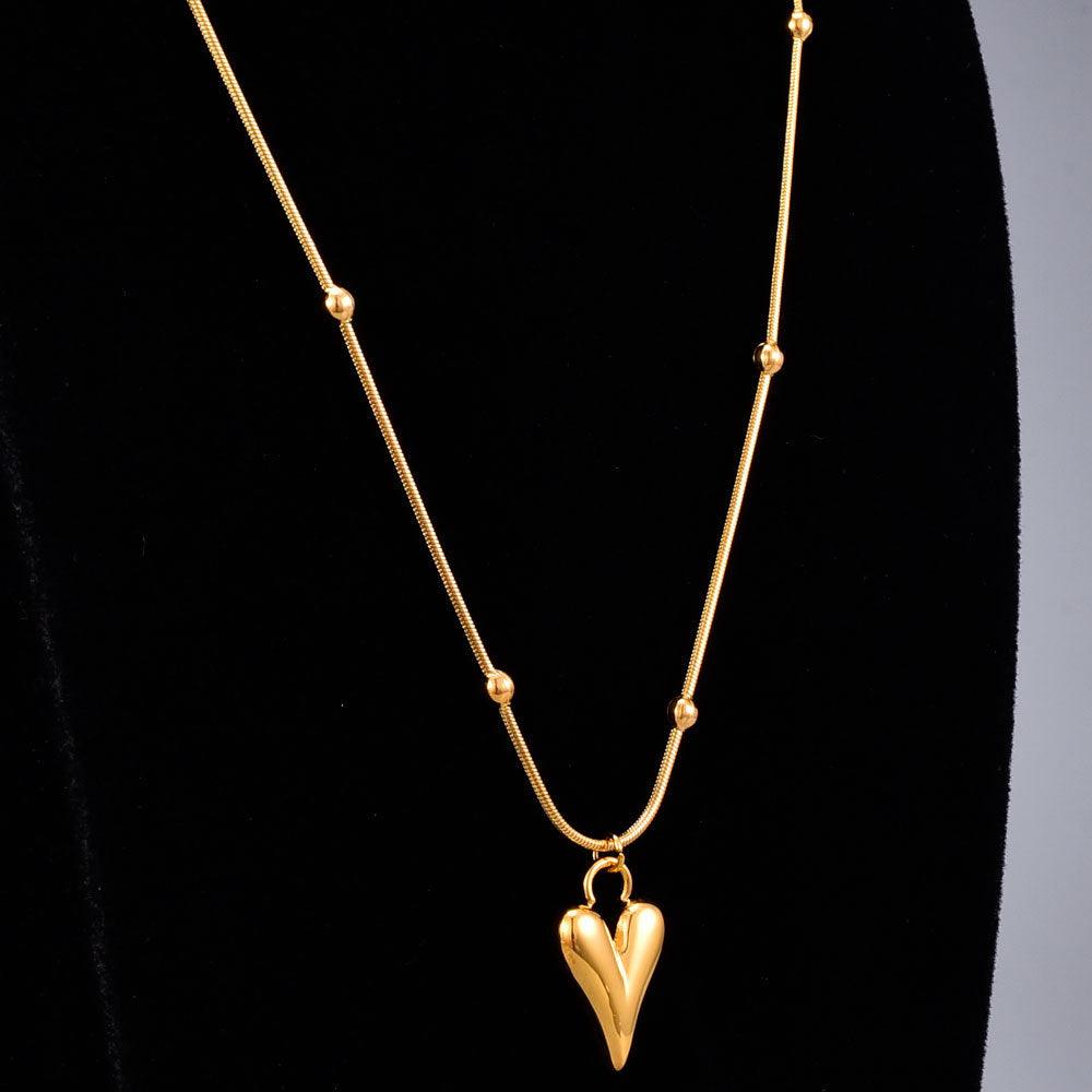 Heart titanium steel inlaid shell inlaid gold necklace