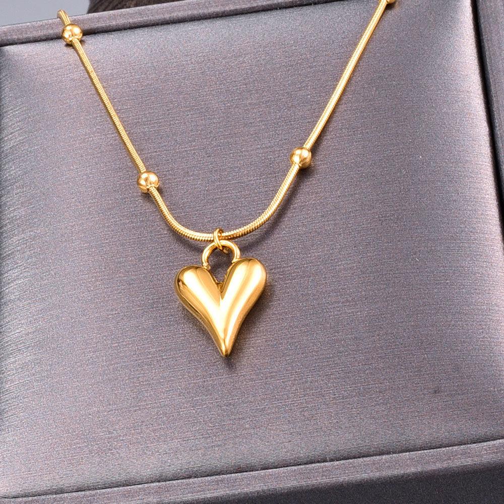 Heart titanium steel inlaid shell inlaid gold necklace