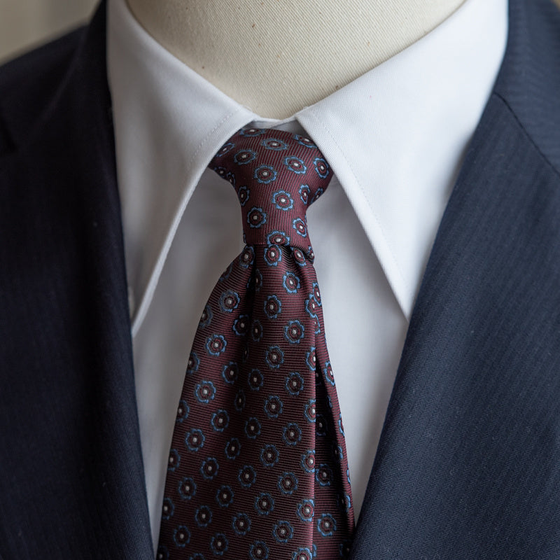 Italian Banquet Gentleman’s Tie. Casual yet refined, perfect for formal events.