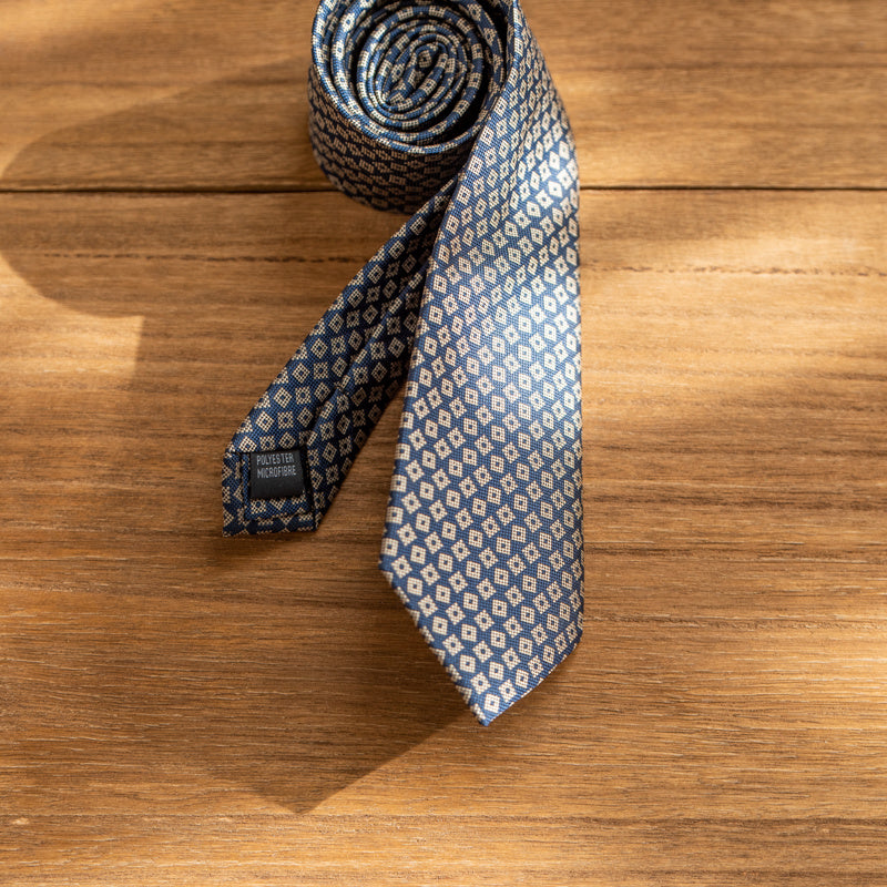 Italian Banquet Gentleman’s Tie. Casual yet refined, perfect for formal events.