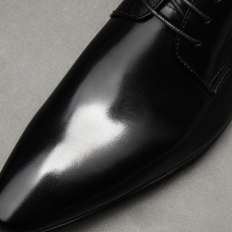 Refined Elegance: Lace-up Leather Formal Shoes for Men.