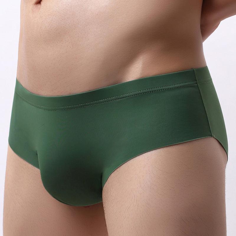 Stay cool and comfortable this summer with our seamless ice silk underwear for men.