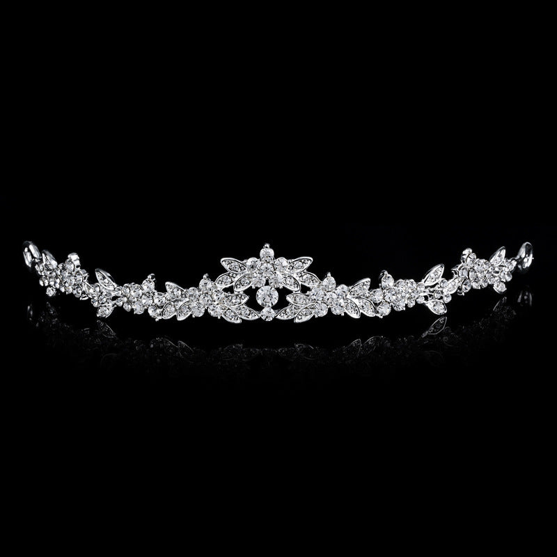 Wholesale bridal accessories: Elevate wedding ensembles with our exquisite collection featuring bridal three-set necklaces and European and American wedding jewelry sets.