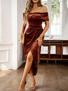 Women's elegant velvet one-shoulder party dress