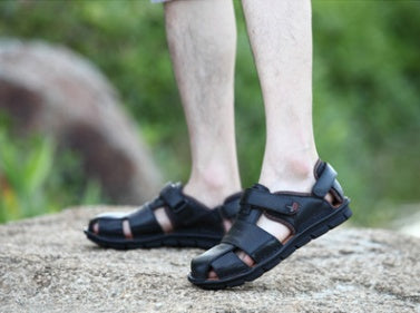 Yan Yang Men's Summer Leather Sandals offer breathable comfort with a non-slip sole and stylish closed-toe design, perfect for casual everyday wear.