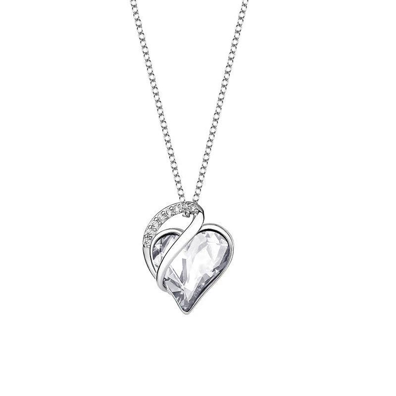 Cherish moments with our 925 Silver Heart Necklace – a graceful clavicle chain, an ideal gift for Valentine's and Mother's Day. - Bloomjay